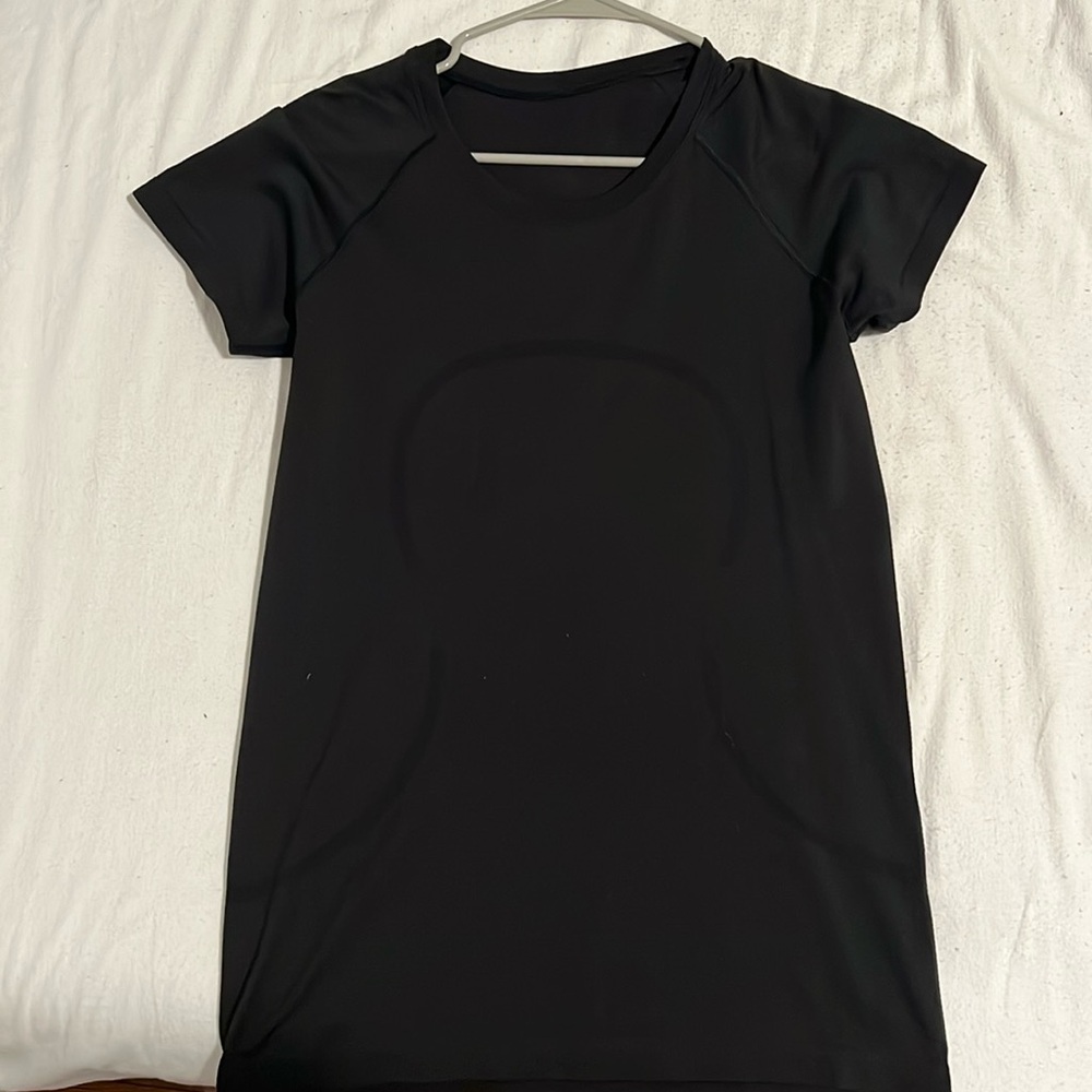 Swiftly Tech Short-Sleeve Shirt 2.0 Hip Length